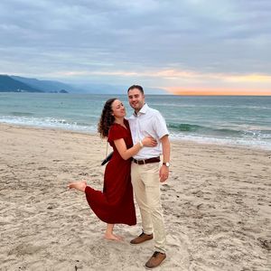 Meet your Posher, Lyris